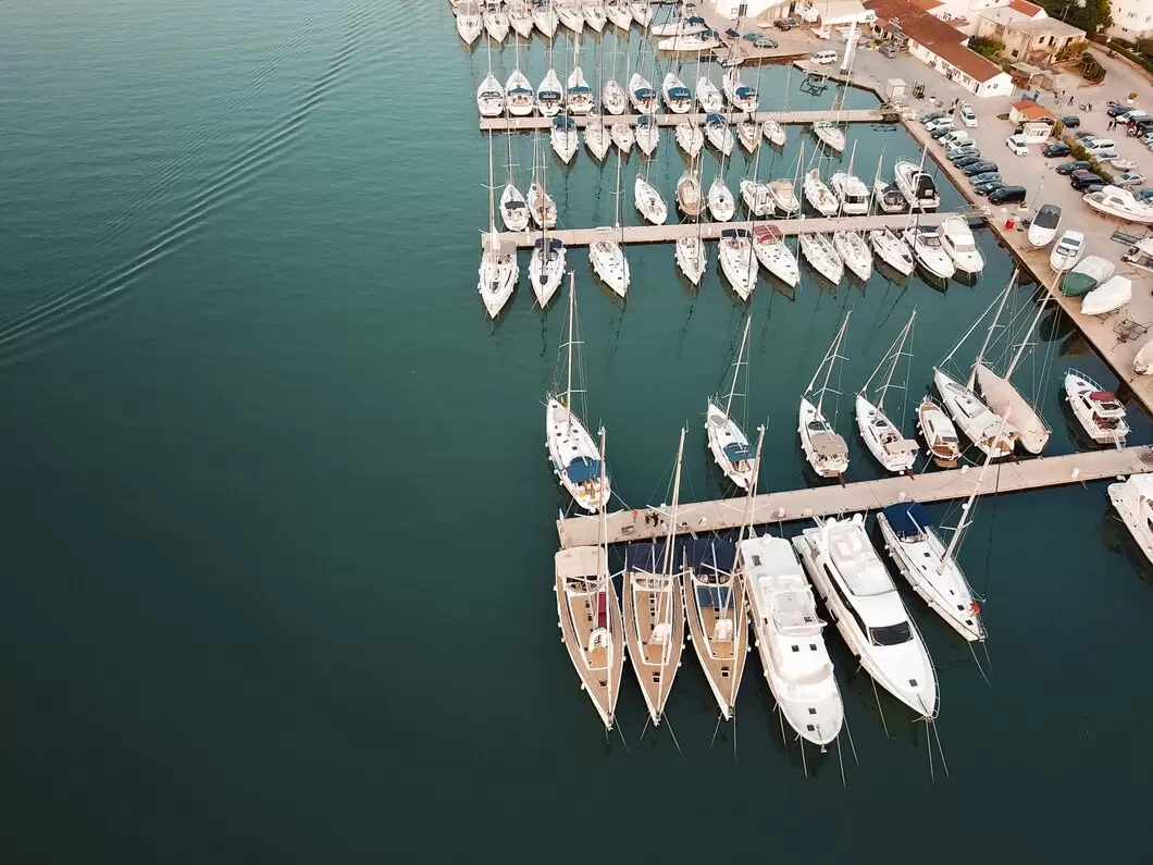 aerial-view-sailing-yachts-motor-yachts-catamarans-croatia_1153-4466